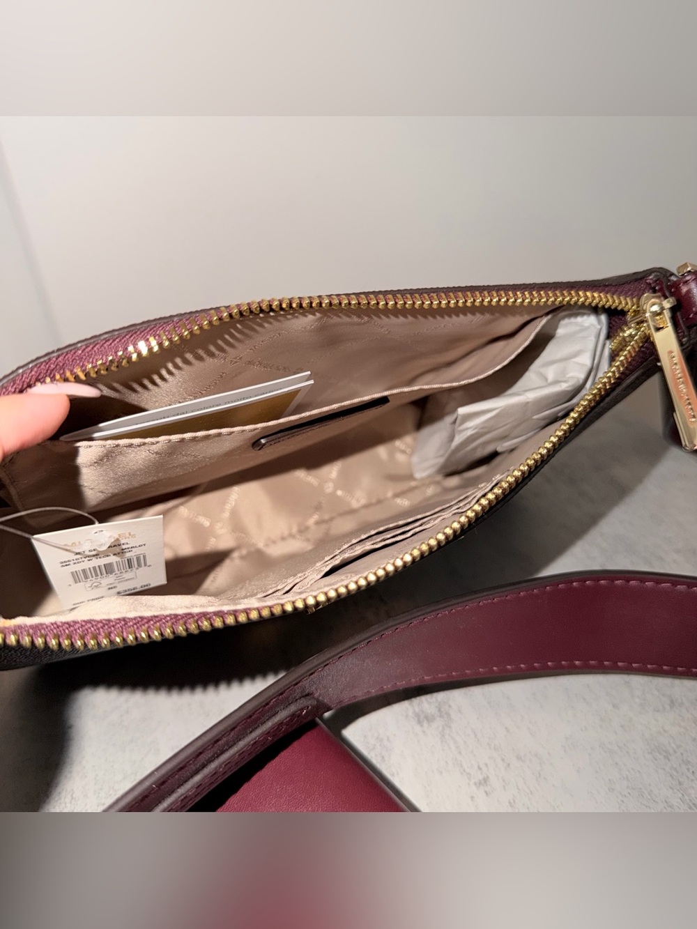 Michael Kors Jet Set Travel crossbody bag set in Merlot/signature MK logo print - Picture 4 of 5